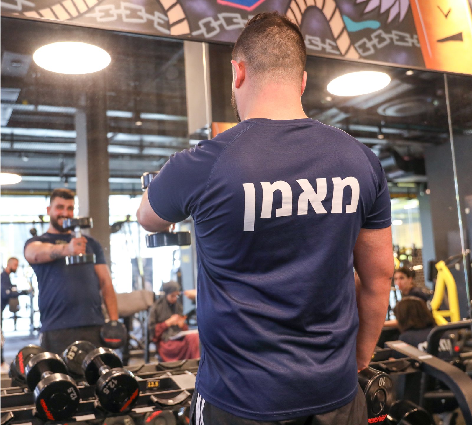 מאמן חדר כושר-04