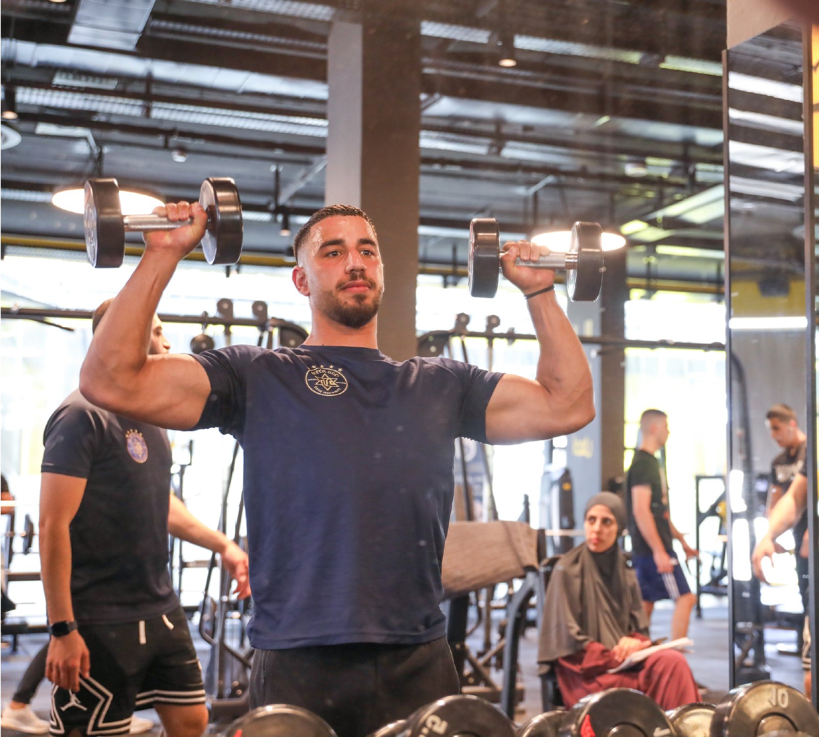 מאמן חדר כושר-05