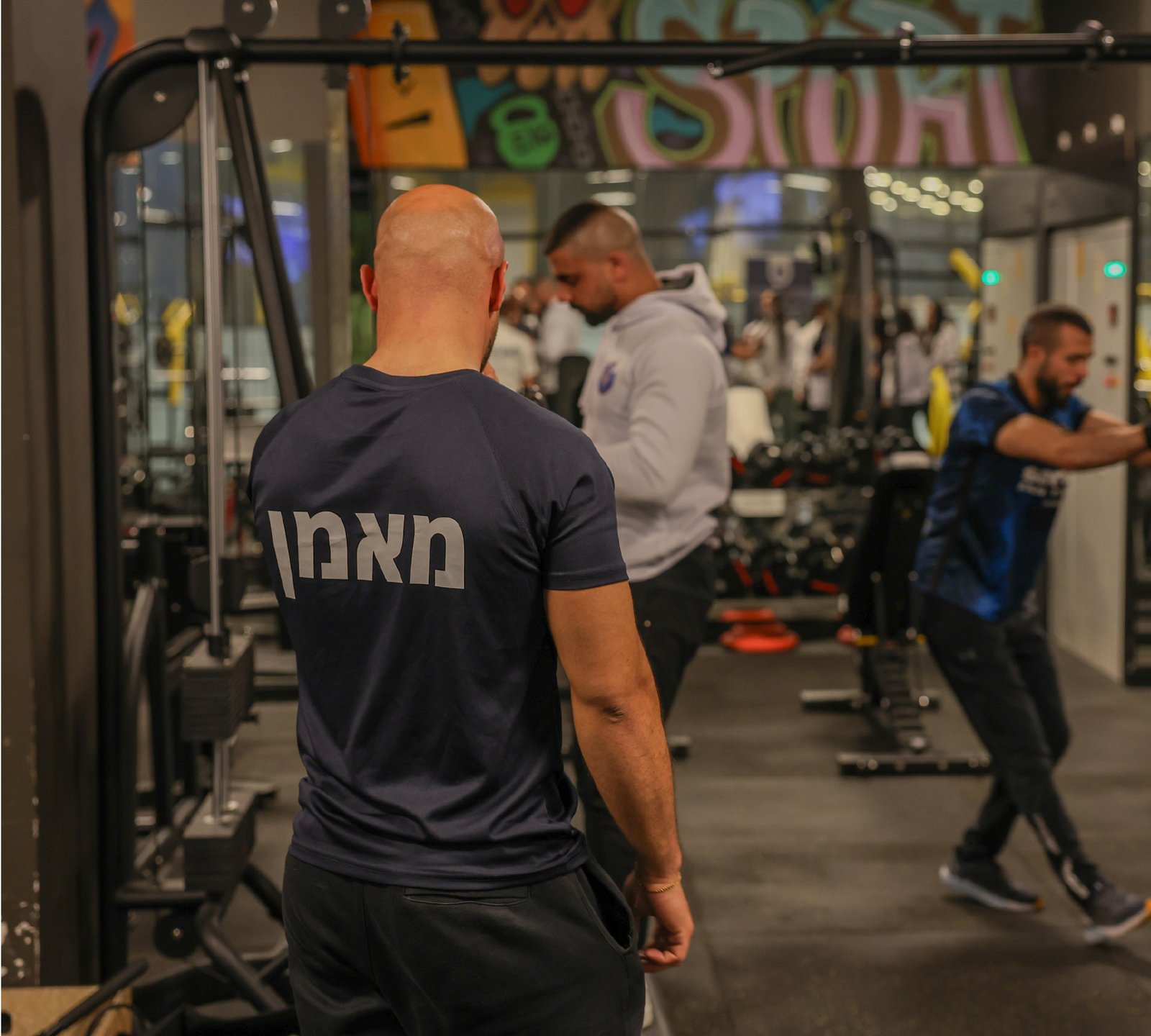 מאמן חדר כושר-08